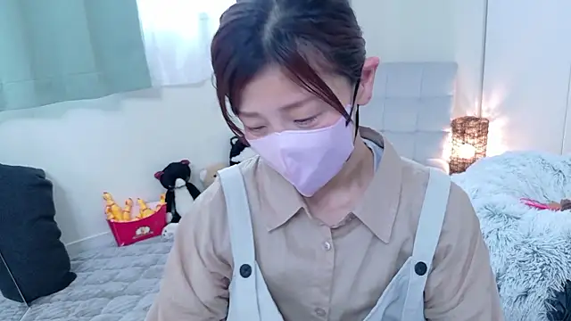 Risa 06 online show from May 24, 2026, 6:13 am