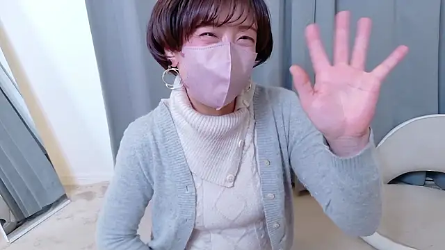 Snapshot of Risa_06 chatting on February 13, 2026, 12:49 pm Risa 06 online show from February 13, 2026, 12:49 pm