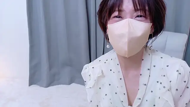 Snapshot of Risa_06 chatting on February 21, 2026, 12:40 pm Risa 06 online show from February 21, 2026, 12:40 pm