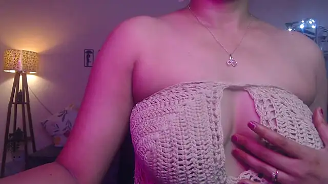 Snapshot of Zonayesha chatting on October 28, 2025, 8:02 am Zonayesha online show from October 28, 2025, 8:02 am