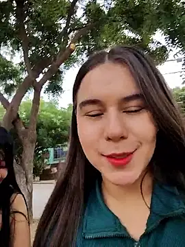 Snapshot of Caro_kitty- chatting on November 20, 2025, 1:12 pm Caro kitty- online show from November 20, 2025, 1:12 pm