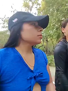 Snapshot of Caro_kitty- chatting on November 19, 2025, 11:21 am Caro kitty- online show from November 19, 2025, 11:21 am