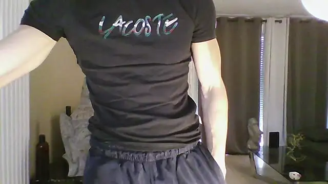 Snapshot of ApollonFit_x69 chatting on March 12, 2025, 11:10 am ApollonFit x69 online show from March 12, 2025, 11:10 am