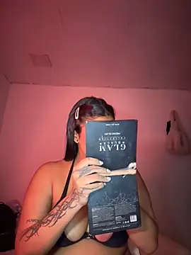 jennifer oliveira online show from December 2, 2025, 11:45 am