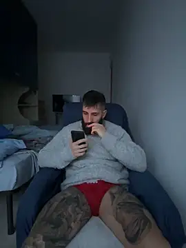 Snapshot of Gioeltoro89 chatting on January 18, 2026, 4:21 pm Gioeltoro89 online show from January 18, 2026, 4:21 pm