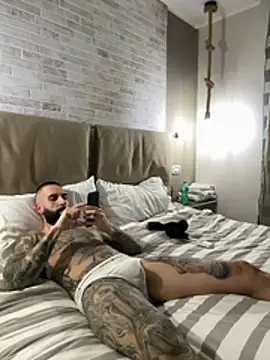 Snapshot of Gioeltoro89 chatting on February 6, 2026, 5:20 pm Gioeltoro89 online show from February 6, 2026, 5:20 pm