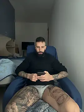 Snapshot of Gioeltoro89 chatting on December 19, 2025, 3:47 pm Gioeltoro89 online show from December 19, 2025, 3:47 pm