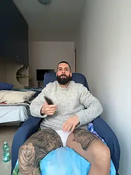 Snapshot of Gioeltoro89 chatting on February 15, 2026, 3:55 pm Gioeltoro89 online show from February 15, 2026, 3:55 pm