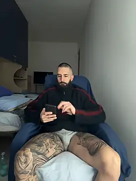 Snapshot of Gioeltoro89 chatting on February 8, 2026, 3:54 pm Gioeltoro89 online show from February 8, 2026, 3:54 pm