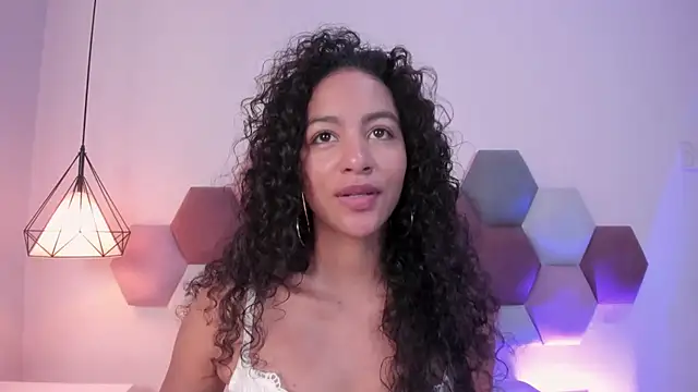 AntonellaHall  online show from March 6, 2026, 6:47 pm