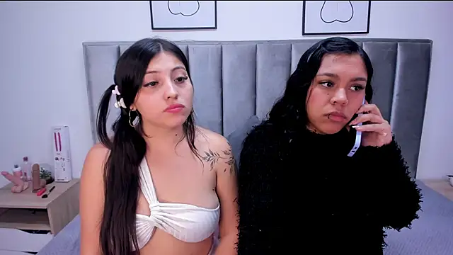 Snapshot of Emmy-Turnner chatting on September 22, 2025, 4:02 pm Emmy-Turnner online show from September 22, 2025, 4:02 pm