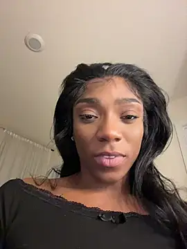 Snapshot of MelaniMelanin chatting on April 10, 2026, 4:52 am MelaniMelanin online show from April 10, 2026, 4:52 am