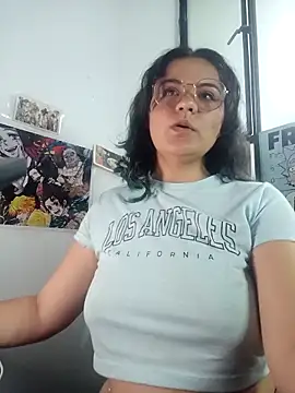 gigiqueen 18 online show from May 11, 2026, 12:34 am