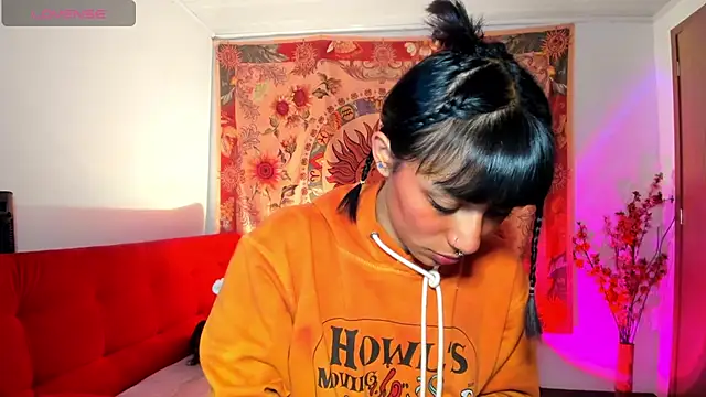 Snapshot of Demeter__ chatting on November 12, 2025, 2:37 am Demeter online show from November 12, 2025, 2:37 am