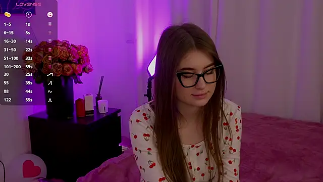 Snapshot of Lilly_Colins chatting on February 21, 2025, 3:32 pm Lilly Colins online show from February 21, 2025, 3:32 pm