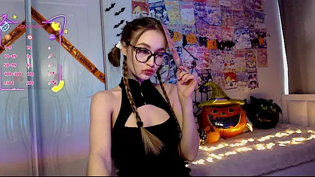 Milky way UwU online show from October 30, 2025, 8:34 am