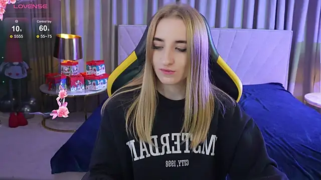 Tess LovelyWest online show from December 30, 2024, 11:38 pm