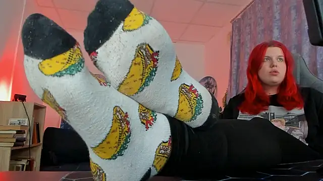 NielletaBlossom online show from March 4, 2026, 2:52 am