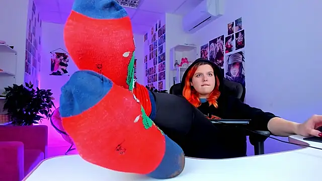 Snapshot of NielletaBlossom chatting on March 11, 2025, 8:41 am NielletaBlossom online show from March 11, 2025, 8:41 am