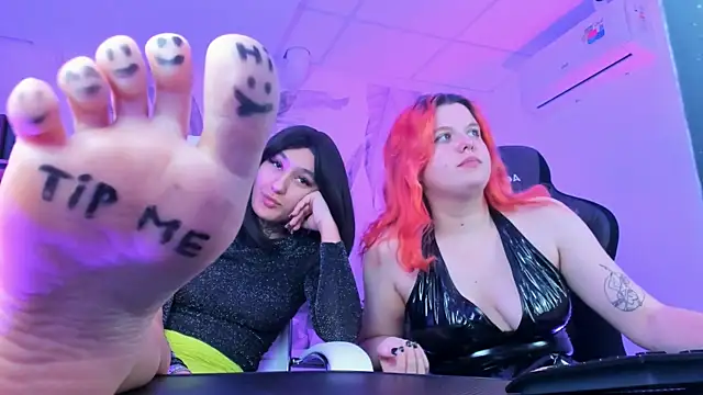 Snapshot of NielletaBlossom chatting on February 27, 2025, 8:46 am NielletaBlossom online show from February 27, 2025, 8:46 am