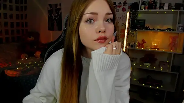 AkiraKatsu online show from November 22, 2025, 11:42 am