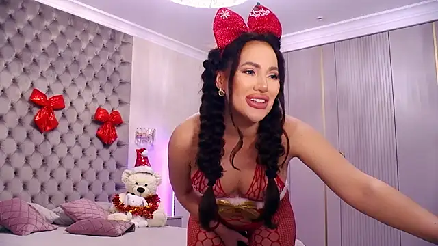 TianaPosh online show from December 20, 2025, 9:39 pm