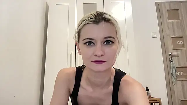 Onika Love online show from February 11, 2026, 3:12 pm