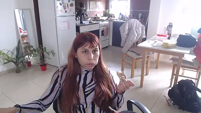 bunnylolaa4 online show from May 24, 2026, 3:01 pm