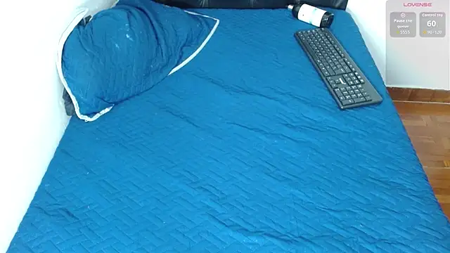 hots boygg online show from November 15, 2025, 4:11 pm