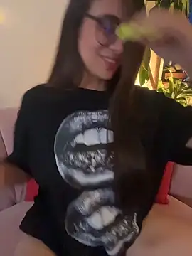 MariaIsabella8 online show from April 25, 2026, 11:24 pm