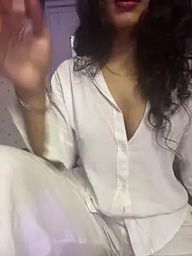 Divyaa69 online show from November 27, 2025, 3:07 am