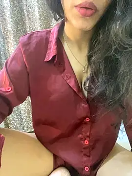 Snapshot of Divyaa69 chatting on September 11, 2025, 5:13 pm Divyaa69 online show from September 11, 2025, 5:13 pm