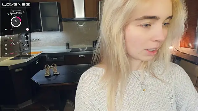 LinnBottrell online show from February 28, 2025, 3:26 am