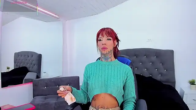 Snapshot of anne_parker chatting on March 18, 2025, 1:55 pm anne parker online show from March 18, 2025, 1:55 pm