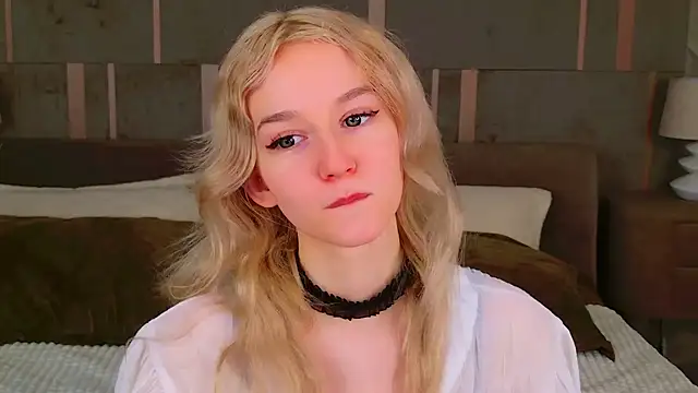 Snapshot of NaomiLoys chatting on February 11, 2025, 3:18 am NaomiLoys online show from February 11, 2025, 3:18 am