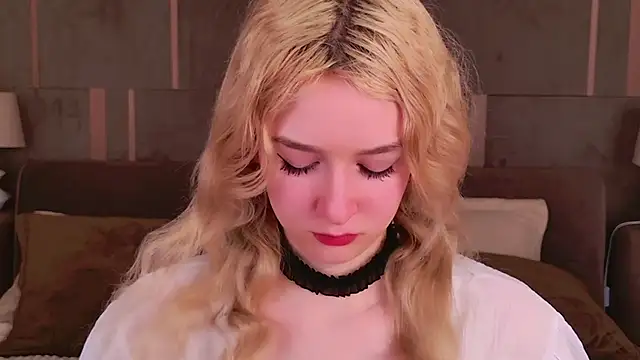 Snapshot of NaomiLoys chatting on March 9, 2025, 3:43 am NaomiLoys online show from March 9, 2025, 3:43 am