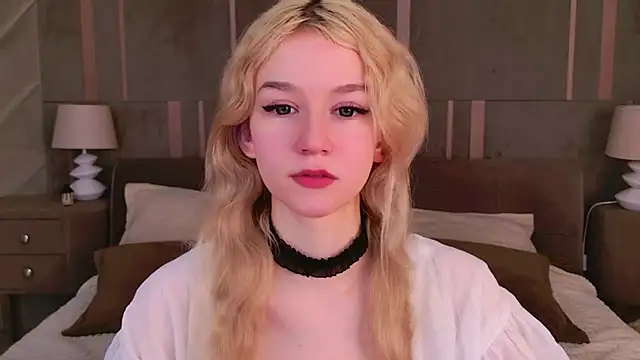 Snapshot of NaomiLoys chatting on March 8, 2025, 5:59 am NaomiLoys online show from March 8, 2025, 5:59 am