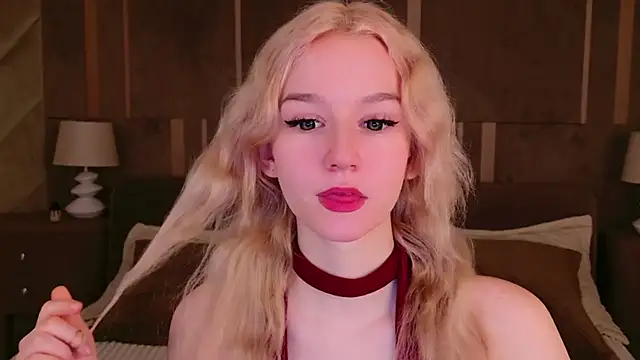 Snapshot of NaomiLoys chatting on March 22, 2025, 3:42 pm NaomiLoys online show from March 22, 2025, 3:42 pm