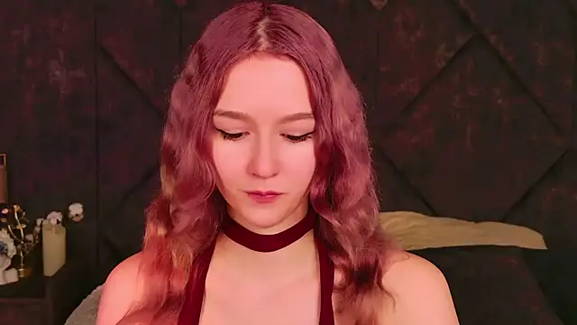 Snapshot of NaomiLoys chatting on October 2, 2025, 6:00 pm NaomiLoys online show from October 2, 2025, 6:00 pm