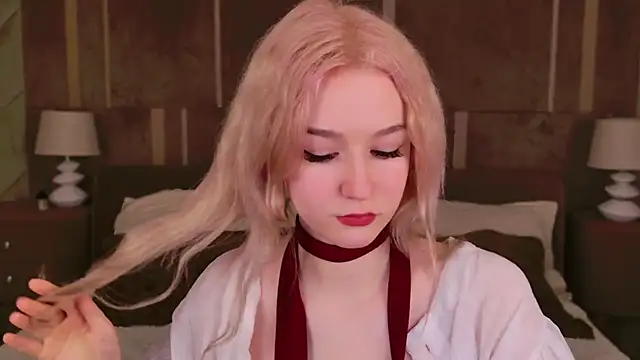 Snapshot of NaomiLoys chatting on March 18, 2025, 3:12 am NaomiLoys online show from March 18, 2025, 3:12 am