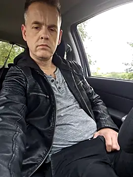 Snapshot of Hectorthyssen1 chatting on October 17, 2025, 2:19 pm Hectorthyssen1 online show from October 17, 2025, 2:19 pm