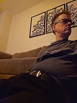 Snapshot of Hectorthyssen1 chatting on February 4, 2026, 11:22 pm Hectorthyssen1 online show from February 4, 2026, 11:22 pm