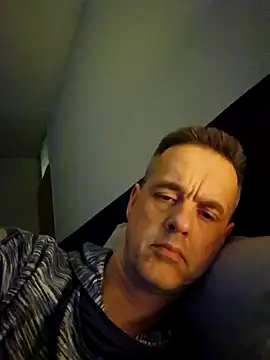 Snapshot of Hectorthyssen1 chatting on March 18, 2025, 9:10 pm Hectorthyssen1 online show from March 18, 2025, 9:10 pm