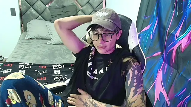 Zacktk7 online show from April 13, 2026, 9:08 pm