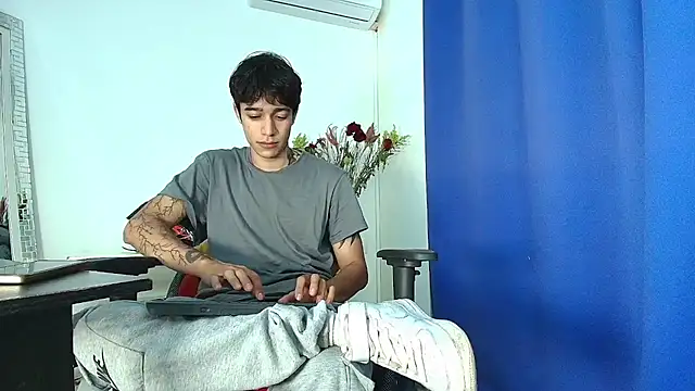 Zacktk7 online show from February 12, 2025, 11:30 pm