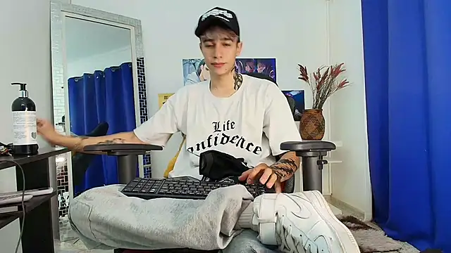 Zacktk7 online show from March 20, 2025, 7:46 pm