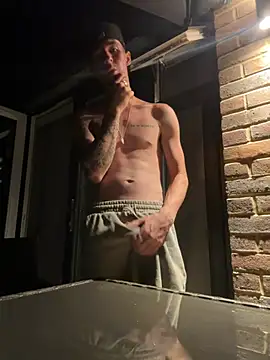 MikesWood21 online show from June 25, 2026, 10:59 pm