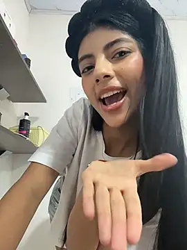 Snapshot of Baby_Niels chatting on December 3, 2025, 9:03 pm Baby Niels online show from December 3, 2025, 9:03 pm