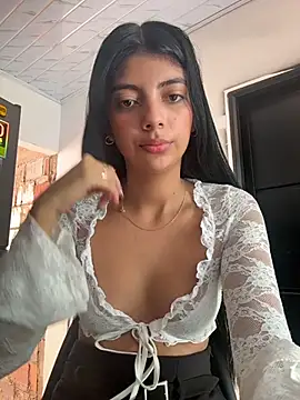 Snapshot of Baby_Niels chatting on November 6, 2025, 3:16 pm Baby Niels online show from November 6, 2025, 3:16 pm