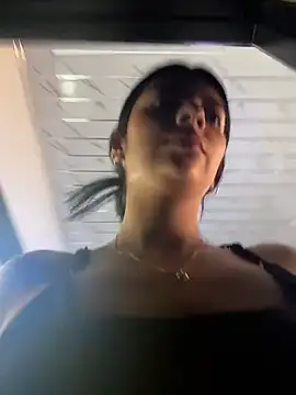 Snapshot of Baby_Niels chatting on November 28, 2025, 5:24 pm Baby Niels online show from November 28, 2025, 5:24 pm